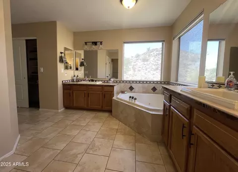 Bath - 2205 E Granite View Dr, Phoenix, AZ 85048 photo 4 of 6