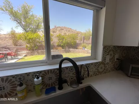 Kitchen - 2205 E Granite View Dr, Phoenix, AZ 85048 photo 3 of 4
