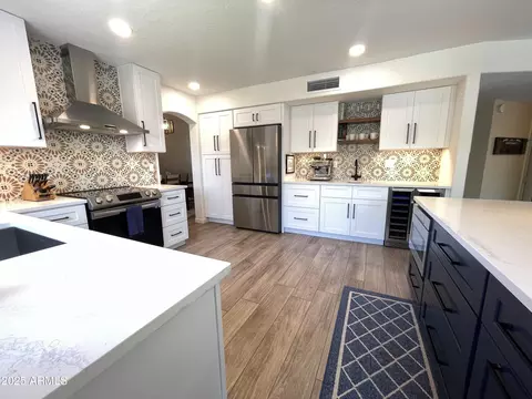 Kitchen - 2205 E Granite View Dr, Phoenix, AZ 85048 photo 1 of 4