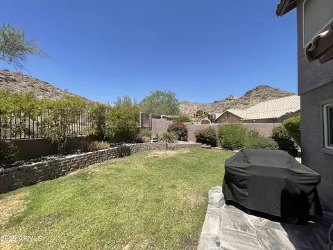 Exterior - 2205 E Granite View Dr, Phoenix, AZ 85048 photo 7 of 10