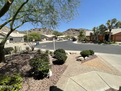 Exterior - 2205 E Granite View Dr, Phoenix, AZ 85048 photo 4 of 10