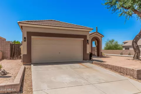 Exterior - 4701 E Prickly Pear Trl, Phoenix, AZ 85050 photo 3 of 6