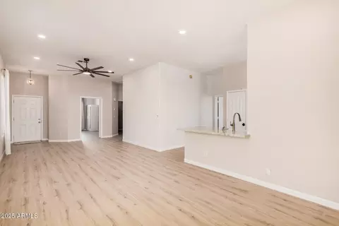 Living - 4701 E Prickly Pear Trl, Phoenix, AZ 85050 photo 4 of 5