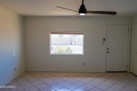 2007 N 67th Dr, Phoenix, AZ 85035 photo 2