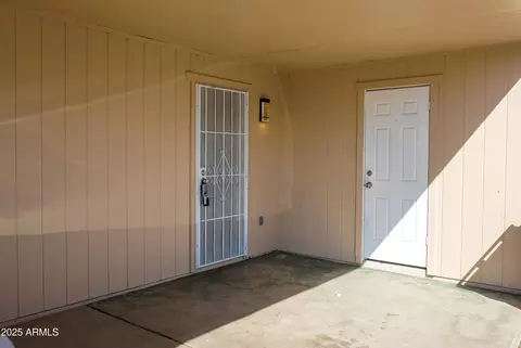 2007 N 67th Dr, Phoenix, AZ 85035 photo 10