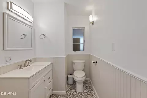 Bath - 4536 N 18th Dr, Phoenix, AZ 85015 photo 3 of 4