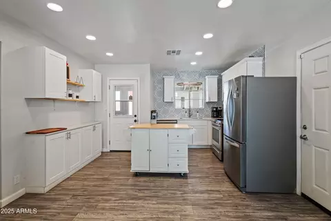 Kitchen - 4536 N 18th Dr, Phoenix, AZ 85015 photo 1 of 3