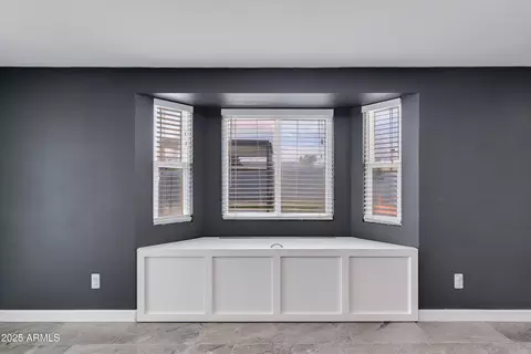 847 E Paradise Ln E, Phoenix, AZ 85022 photo 8