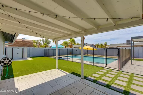 847 E Paradise Ln E, Phoenix, AZ 85022 photo 16