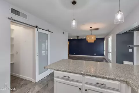 847 E Paradise Ln E, Phoenix, AZ 85022 photo 6