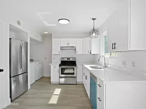 817 E Marco Polo Rd, Phoenix, AZ 85024 photo 3