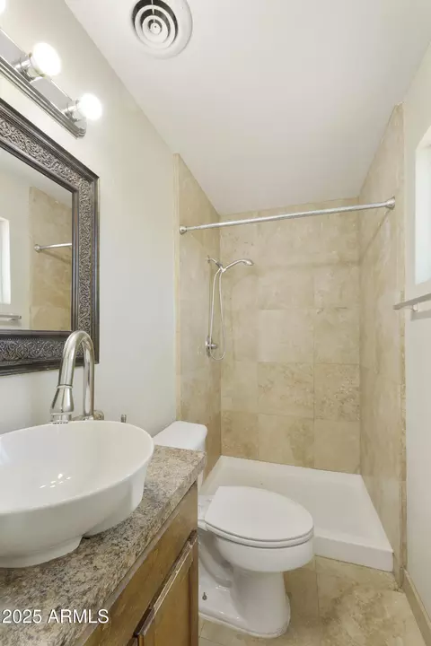 Bath - 3719 E Joan De Arc Ave, Phoenix, AZ 85032 photo 1 of 2