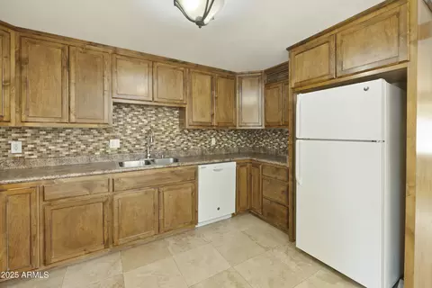 Kitchen - 3719 E Joan De Arc Ave, Phoenix, AZ 85032 photo 3 of 4