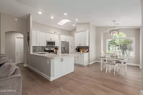 92 W Jasper Dr, Gilbert, AZ 85233 photo 4