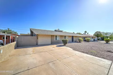 2340 W Earll Dr, Phoenix, AZ 85015 photo 2
