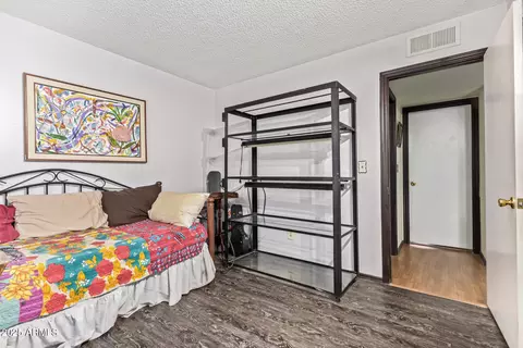 Bedroom - 1034 E Sequoia Dr, Phoenix, AZ 85024 photo 5 of 5