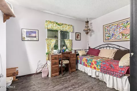Bedroom - 1034 E Sequoia Dr, Phoenix, AZ 85024 photo 4 of 5