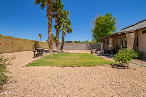 Exterior - 1034 E Sequoia Dr, Phoenix, AZ 85024 photo 6 of 7