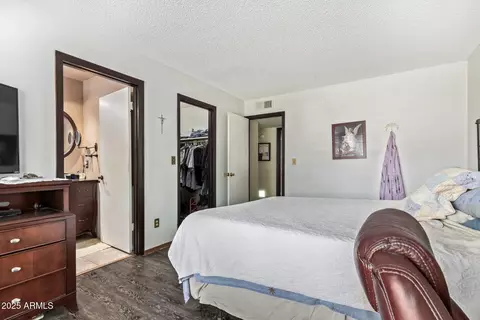 Bedroom - 1034 E Sequoia Dr, Phoenix, AZ 85024 photo 2 of 5