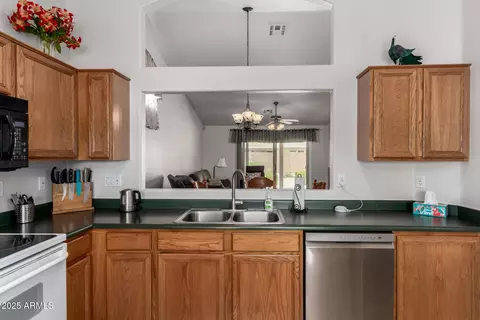 Kitchen - 444 W Comstock Ct, Gilbert, AZ 85233 photo 3 of 3