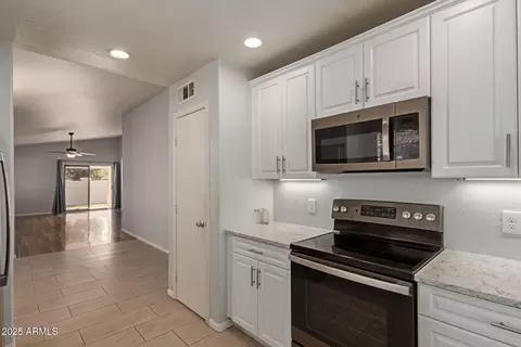 Kitchen - 1029 W Cantebria Dr, Gilbert, AZ 85233 photo 3 of 3