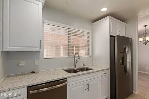 Kitchen - 1029 W Cantebria Dr, Gilbert, AZ 85233 photo 2 of 3