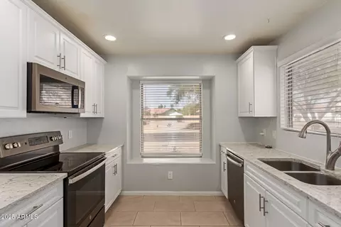 Kitchen - 1029 W Cantebria Dr, Gilbert, AZ 85233 photo 1 of 3