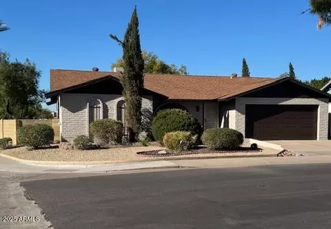 1102 E Grandview Rd, Phoenix, AZ 85022