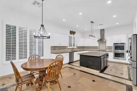 Kitchen - 4227 E Ravenswood Dr, Gilbert, AZ 85298 photo 2 of 5
