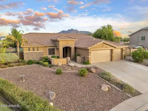 Exterior - 4227 E Ravenswood Dr, Gilbert, AZ 85298 photo 14 of 25