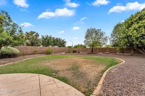 Exterior - 4227 E Ravenswood Dr, Gilbert, AZ 85298 photo 6 of 25