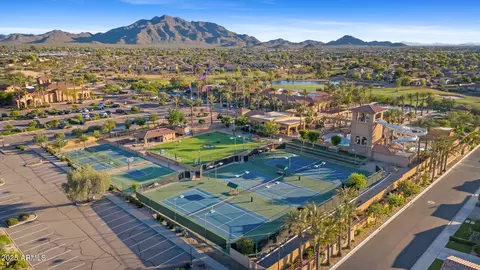 View/Area - 4227 E Ravenswood Dr, Gilbert, AZ 85298 photo 10 of 11
