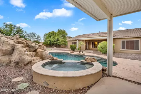 Exterior - 4227 E Ravenswood Dr, Gilbert, AZ 85298 photo 11 of 25