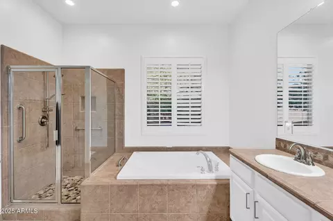 Bath - 4227 E Ravenswood Dr, Gilbert, AZ 85298 photo 1 of 4