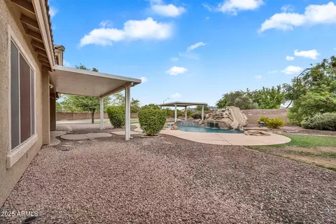Exterior - 4227 E Ravenswood Dr, Gilbert, AZ 85298 photo 9 of 25