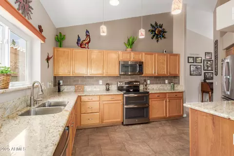 Kitchen - 4311 E South Fork Dr, Phoenix, AZ 85044 photo 1 of 3