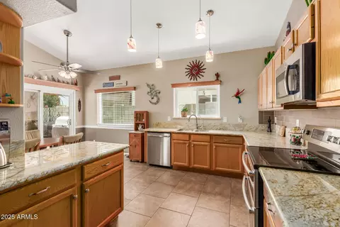 Kitchen - 4311 E South Fork Dr, Phoenix, AZ 85044 photo 2 of 3