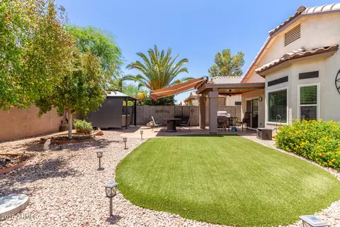 Exterior - 4311 E South Fork Dr, Phoenix, AZ 85044 photo 5 of 8