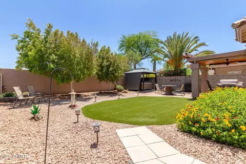 Exterior - 4311 E South Fork Dr, Phoenix, AZ 85044 photo 7 of 8