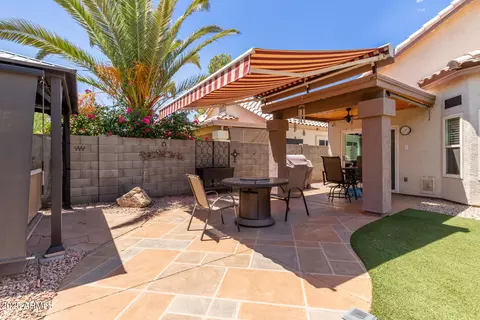 Exterior - 4311 E South Fork Dr, Phoenix, AZ 85044 photo 6 of 8
