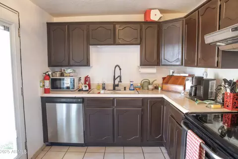 Kitchen - 108 Graham Dr, Bisbee, AZ 85603 photo 4 of 5