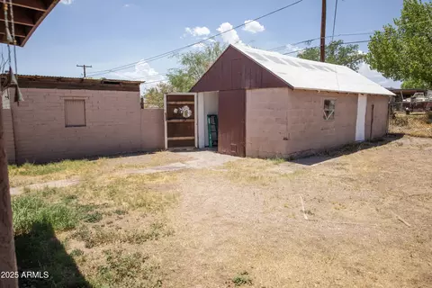 Exterior - 108 Graham Dr, Bisbee, AZ 85603 photo 9 of 10