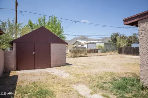 Exterior - 108 Graham Dr, Bisbee, AZ 85603 photo 4 of 10