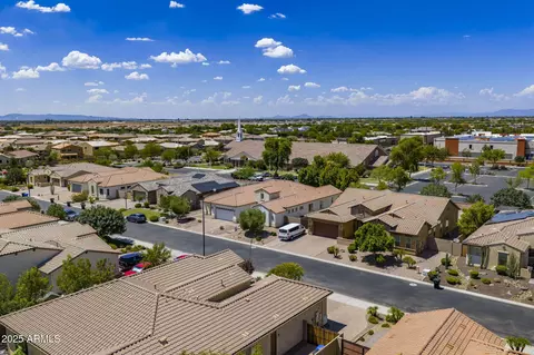 View/Area - 2850 E Bellerive Dr, Gilbert, AZ 85298 photo 9 of 10