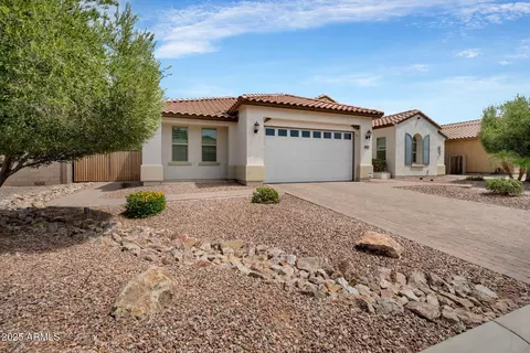 Exterior - 2850 E Bellerive Dr, Gilbert, AZ 85298 photo 2 of 7