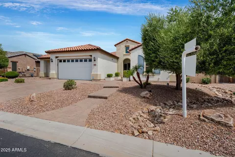 Exterior - 2850 E Bellerive Dr, Gilbert, AZ 85298 photo 3 of 7