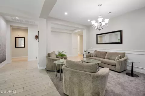 Entry Way - 2850 E Bellerive Dr, Gilbert, AZ 85298 photo 3 of 7