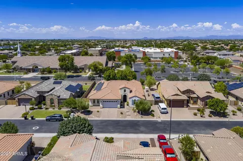 View/Area - 2850 E Bellerive Dr, Gilbert, AZ 85298 photo 4 of 10