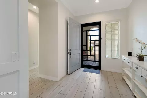 Entry Way - 2850 E Bellerive Dr, Gilbert, AZ 85298 photo 5 of 7