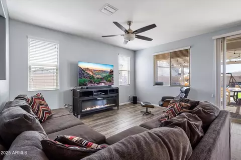 284 N 199th Dr, Buckeye, AZ 85326